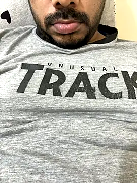 Handsome8677 online show from 12-02-25, 07:31