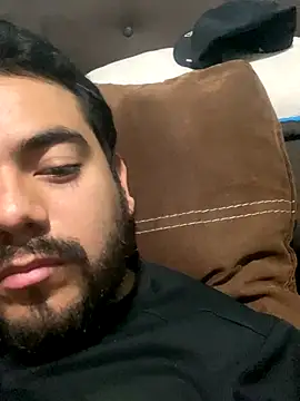 LuisR727 online show from 11-19-25, 10:15