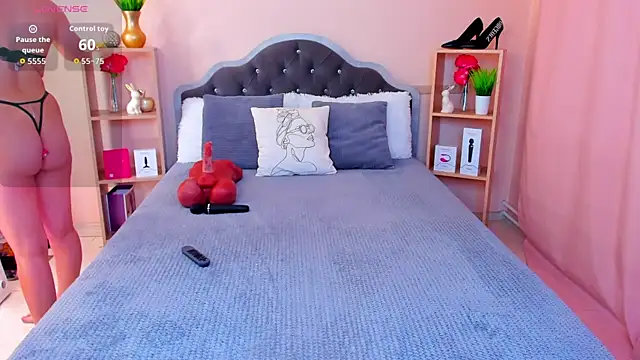 Snapshot of ChloeBrut chatting on 11-24-25, 01:16 ChloeBrut online show from 11-24-25, 01:16