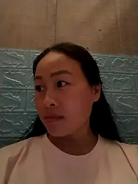 Snapshot of Spring-mky chatting on 10-27-25, 05:11 Spring-mky online show from 10-27-25, 05:11