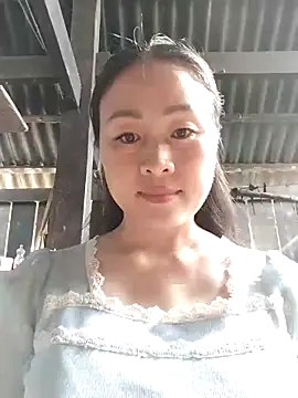 Snapshot of Spring-mky chatting on 10-28-25, 02:15 Spring-mky online show from 10-28-25, 02:15