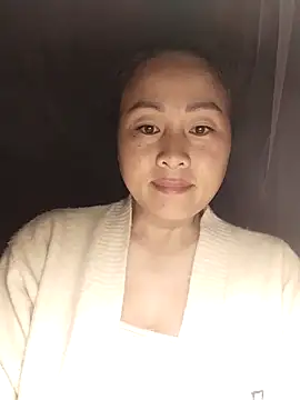 Snapshot of Spring-mky chatting on 11-27-25, 10:45 Spring-mky online show from 11-27-25, 10:45