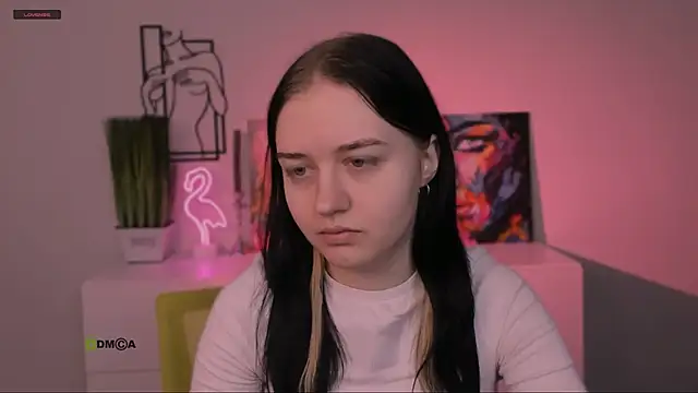 Snapshot of miki_ti chatting on 11-16-25, 09:26 miki ti online show from 11-16-25, 09:26