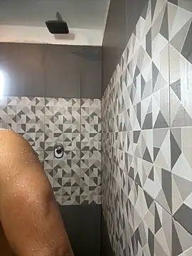 Snapshot of the_vein18 chatting on 10-29-25, 03:36 the vein18 online show from 10-29-25, 03:36