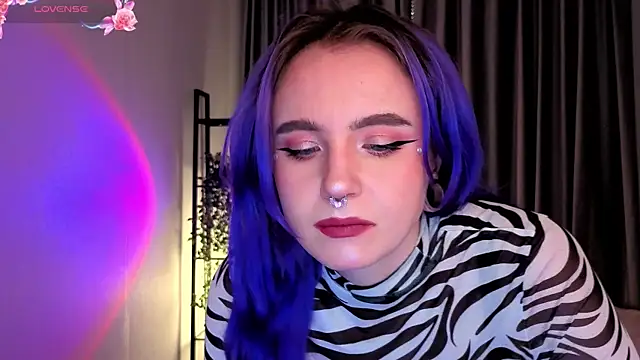 Snapshot of AleksaDivine chatting on 10-20-25, 09:48 AleksaDivine online show from 10-20-25, 09:48