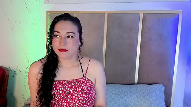 Snapshot of Elizabeth_bennett_6 chatting on 11-03-25, 12:06 Elizabeth bennett 6 online show from 11-03-25, 12:06