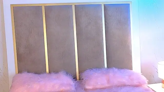 Snapshot of Elizabeth_bennett_6 chatting on 11-15-25, 11:51 Elizabeth bennett 6 online show from 11-15-25, 11:51