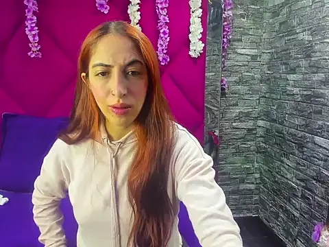 Snapshot of MariamGray1 chatting on 10-16-25, 05:25 MariamGray1 online show from 10-16-25, 05:25