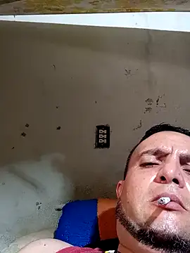 Snapshot of Cogelonregio chatting on 10-22-25, 03:34 Cogelonregio online show from 10-22-25, 03:34