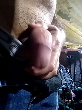 Snapshot of Cogelonregio chatting on 11-22-25, 04:22 Cogelonregio online show from 11-22-25, 04:22