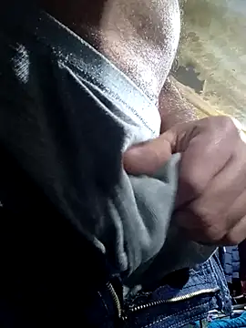 Snapshot of Cogelonregio chatting on 11-28-25, 06:27 Cogelonregio online show from 11-28-25, 06:27