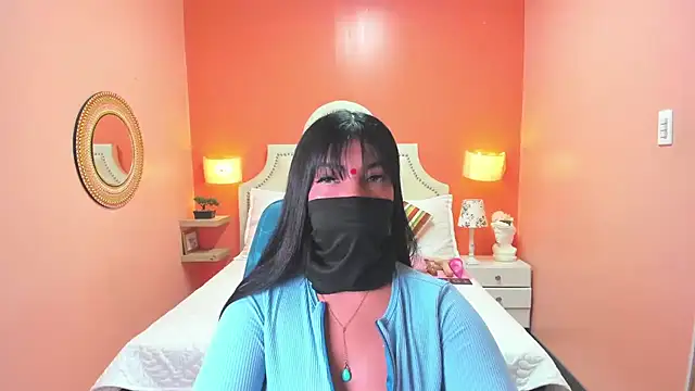 Snapshot of Iniya_Parul chatting on 10-21-25, 01:23 Iniya Parul online show from 10-21-25, 01:23