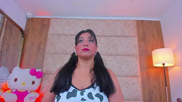 Snapshot of Antonella_Russo1 chatting on 11-24-25, 05:18 Antonella Russo1 online show from 11-24-25, 05:18