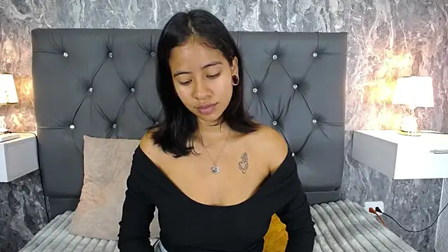 Snapshot of EuphoriaSavage chatting on 11-16-25, 12:11 EuphoriaSavage online show from 11-16-25, 12:11