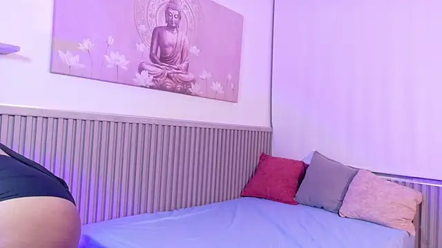 isa taylorr  online show from 11-09-25, 12:25