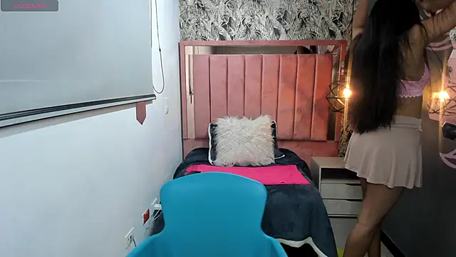 Snapshot of Rachel__Jonees chatting on 11-28-25, 12:08 Rachel Jonees online show from 11-28-25, 12:08