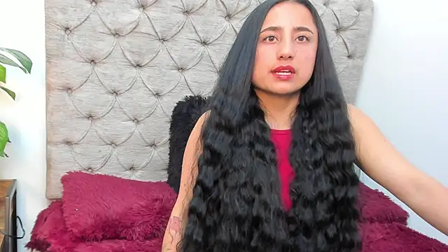 Snapshot of Samanta_Fischer chatting on 11-05-25, 11:32 Samanta Fischer online show from 11-05-25, 11:32