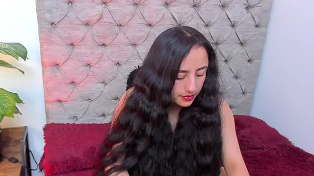 Snapshot of Samanta_Fischer chatting on 11-08-25, 11:43 Samanta Fischer online show from 11-08-25, 11:43