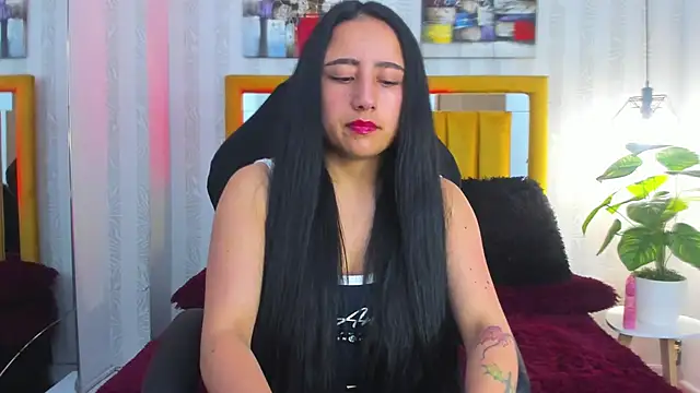 Snapshot of Samanta_Fischer chatting on 12-01-25, 11:37 Samanta Fischer online show from 12-01-25, 11:37