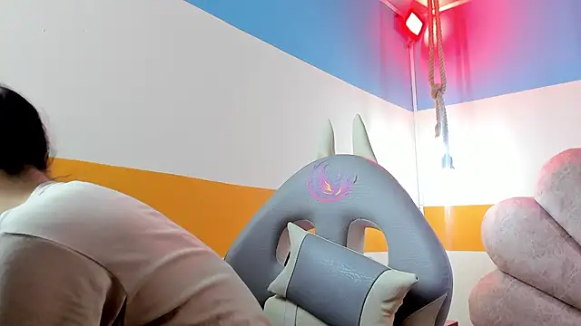 Snapshot of moon_winy chatting on 10-25-25, 11:40 moon winy online show from 10-25-25, 11:40