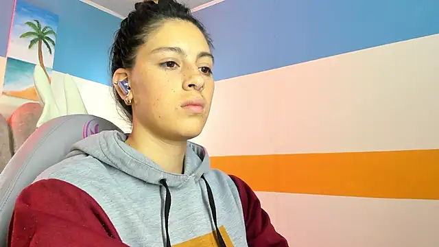 Snapshot of moon_winy chatting on 10-27-25, 11:25 moon winy online show from 10-27-25, 11:25