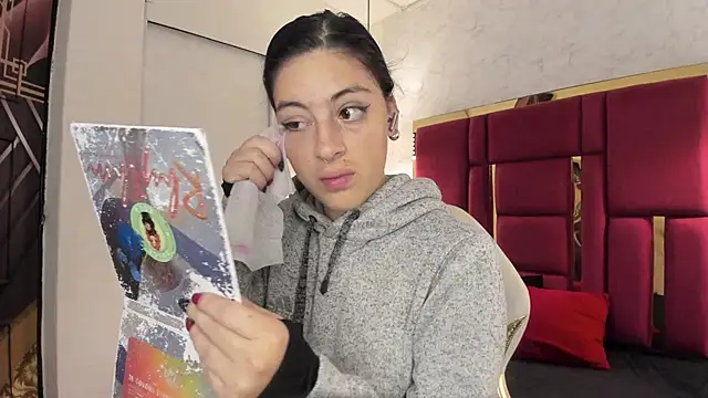 Snapshot of moon_winy chatting on 11-05-25, 11:32 moon winy online show from 11-05-25, 11:32