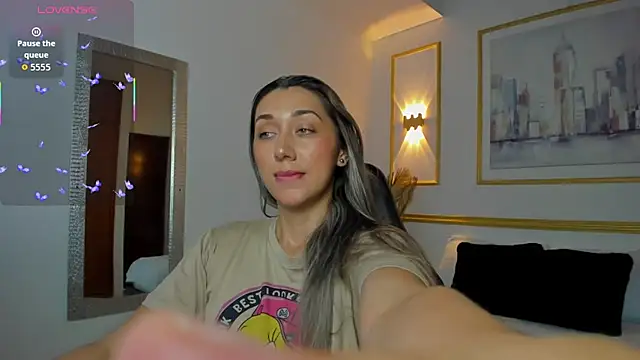 Snapshot of karlyy_ chatting on 12-05-25, 07:43 karlyy online show from 12-05-25, 07:43