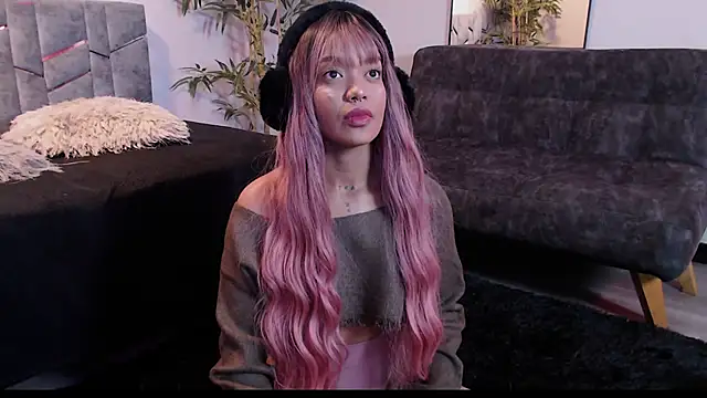 Snapshot of Miss_koko_ chatting on 10-27-25, 11:31 Miss koko online show from 10-27-25, 11:31