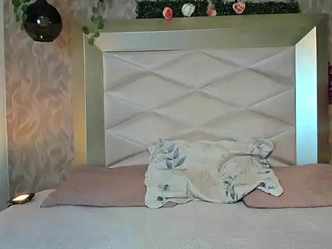 Snapshot of LilithMoonryn chatting on 11-16-25, 03:39 LilithMoonryn online show from 11-16-25, 03:39