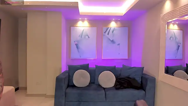 Snapshot of ChristineFord_ chatting on 11-02-25, 12:40 ChristineFord online show from 11-02-25, 12:40