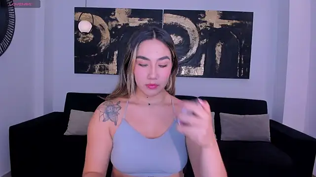 Snapshot of AnnieMonroe1 chatting on 11-11-25, 11:43 AnnieMonroe1 online show from 11-11-25, 11:43