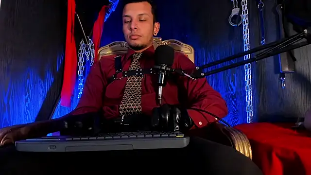 Snapshot of Master_Connor_BDSM chatting on 10-30-25, 09:59 Master Connor BDSM online show from 10-30-25, 09:59