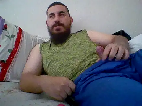 Snapshot of LuisDominate chatting on 10-16-25, 03:46 LuisDominate online show from 10-16-25, 03:46