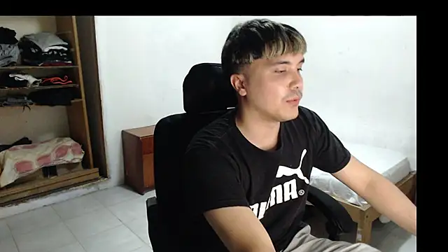 CuteAlexBoy online show from 12-18-25, 04:24