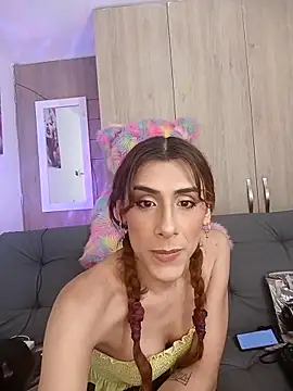 Ariadnne16 online show from 11-11-25, 03:01