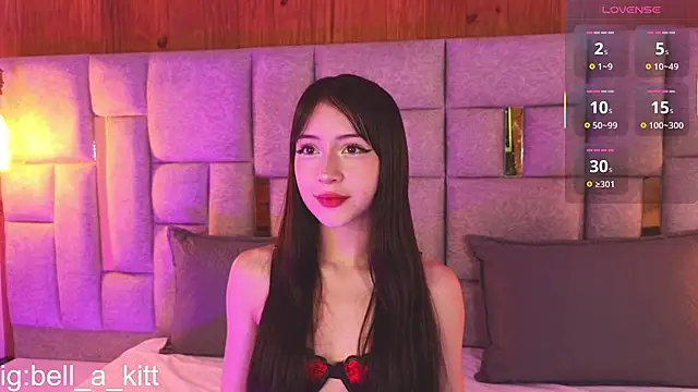 Snapshot of bella_kittyy_ chatting on 11-26-25, 05:19 bella kittyy online show from 11-26-25, 05:19