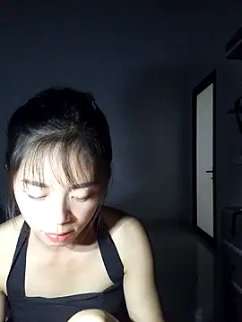 Snapshot of mochi_suka chatting on 10-19-25, 12:28 mochi suka online show from 10-19-25, 12:28
