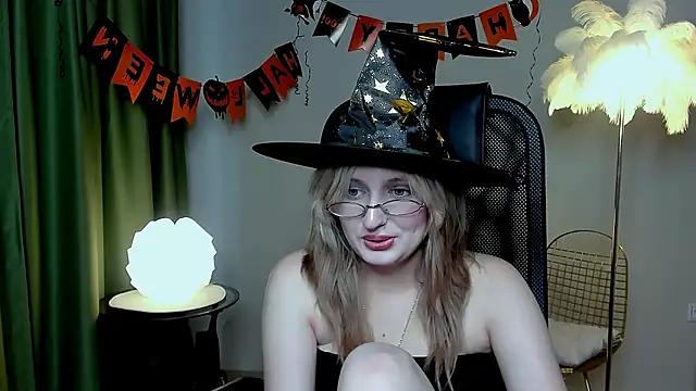 ScarlettScril online show from 10-24-25, 09:17