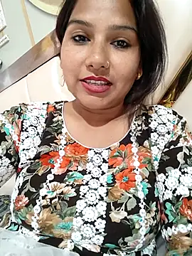Snapshot of Vanshika1432 chatting on 10-16-25, 10:16 Vanshika1432 online show from 10-16-25, 10:16