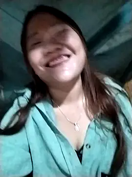 Snapshot of mai-cute chatting on 10-17-25, 01:53 mai-cute online show from 10-17-25, 01:53