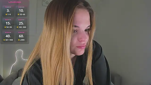 Snapshot of bella_xx__ chatting on 03-04-26, 03:23 bella xx online show from 03-04-26, 03:23