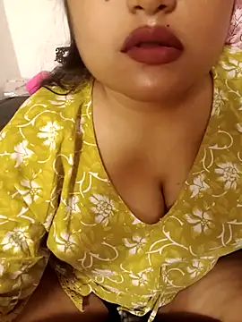 Snapshot of Cuty-Lina chatting on 11-20-25, 12:49 Cuty-Lina online show from 11-20-25, 12:49