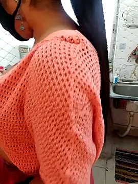 Snapshot of Cuty-Lina chatting on 11-23-25, 08:03 Cuty-Lina online show from 11-23-25, 08:03