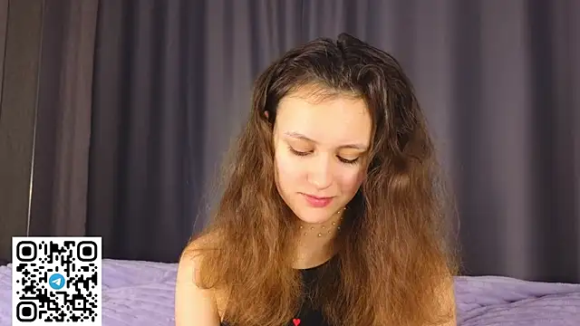 Snapshot of FoxFever chatting on 01-11-26, 06:07 FoxFever online show from 01-11-26, 06:07