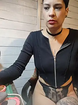 Snapshot of Natimiau chatting on 10-23-25, 04:17 Natimiau online show from 10-23-25, 04:17