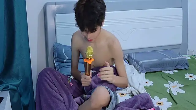 Stuffy-111 online show from 10-18-25, 01:19