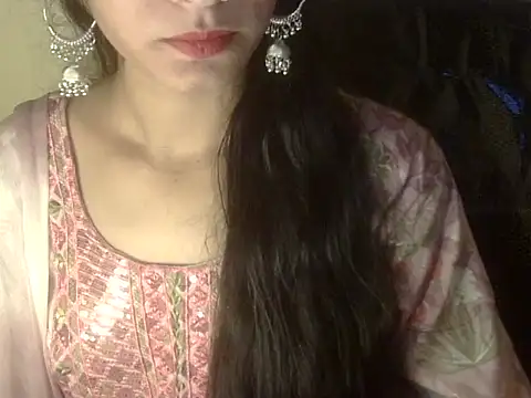 Snapshot of Shezi_N chatting on 10-21-25, 02:18 Shezi N online show from 10-21-25, 02:18