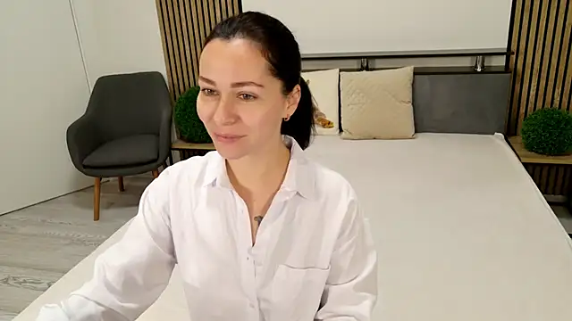 DitaNoir online show from 11-02-25, 09:00