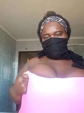 Snapshot of THASHATEEE chatting on 10-16-25, 02:51 THASHATEEE online show from 10-16-25, 02:51