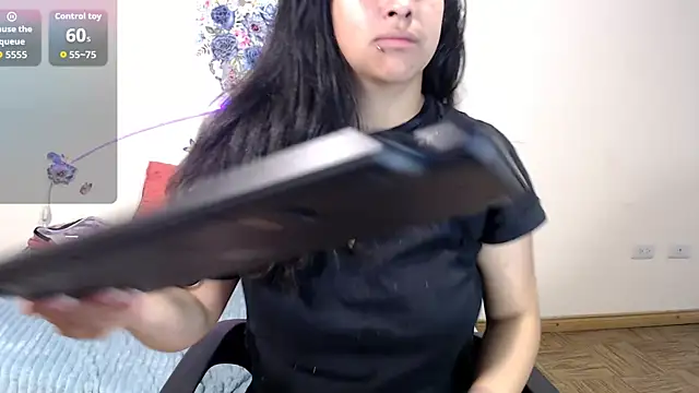 Snapshot of DANYXS chatting on 11-17-25, 12:11 DANYXS online show from 11-17-25, 12:11